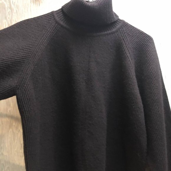 Jeanne Pierre Wool-blend turtleneck black sweater Size M - Picture 11 of 12